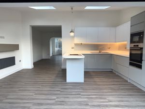 Photo 11- click for photo gallery